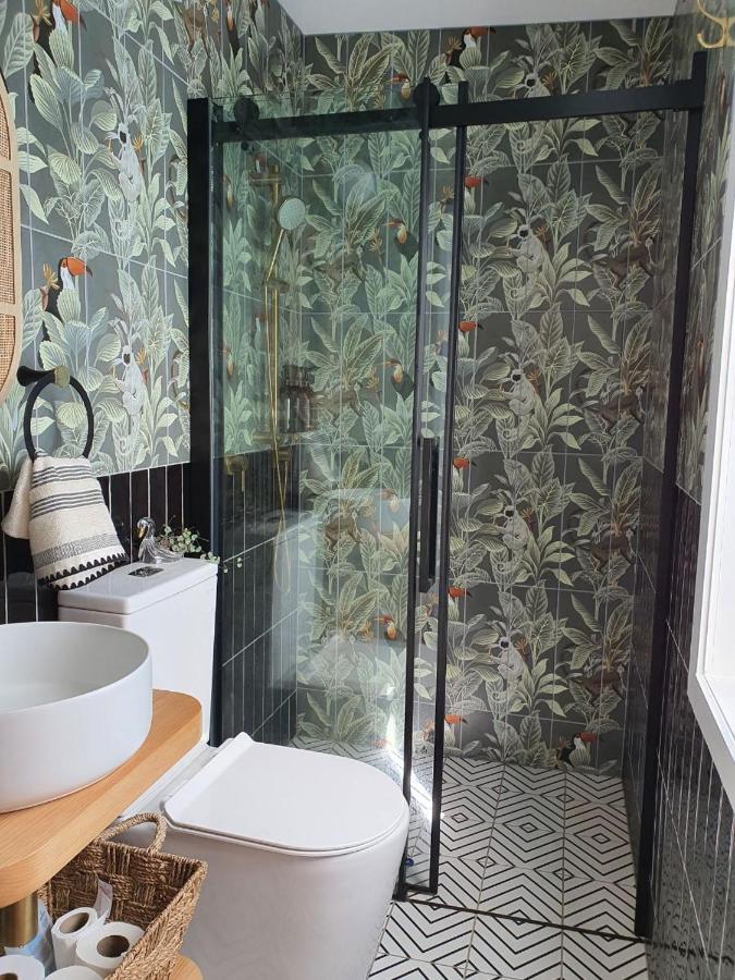 Tiny House With Greenhouse Dining Lower Hutt Exterior foto